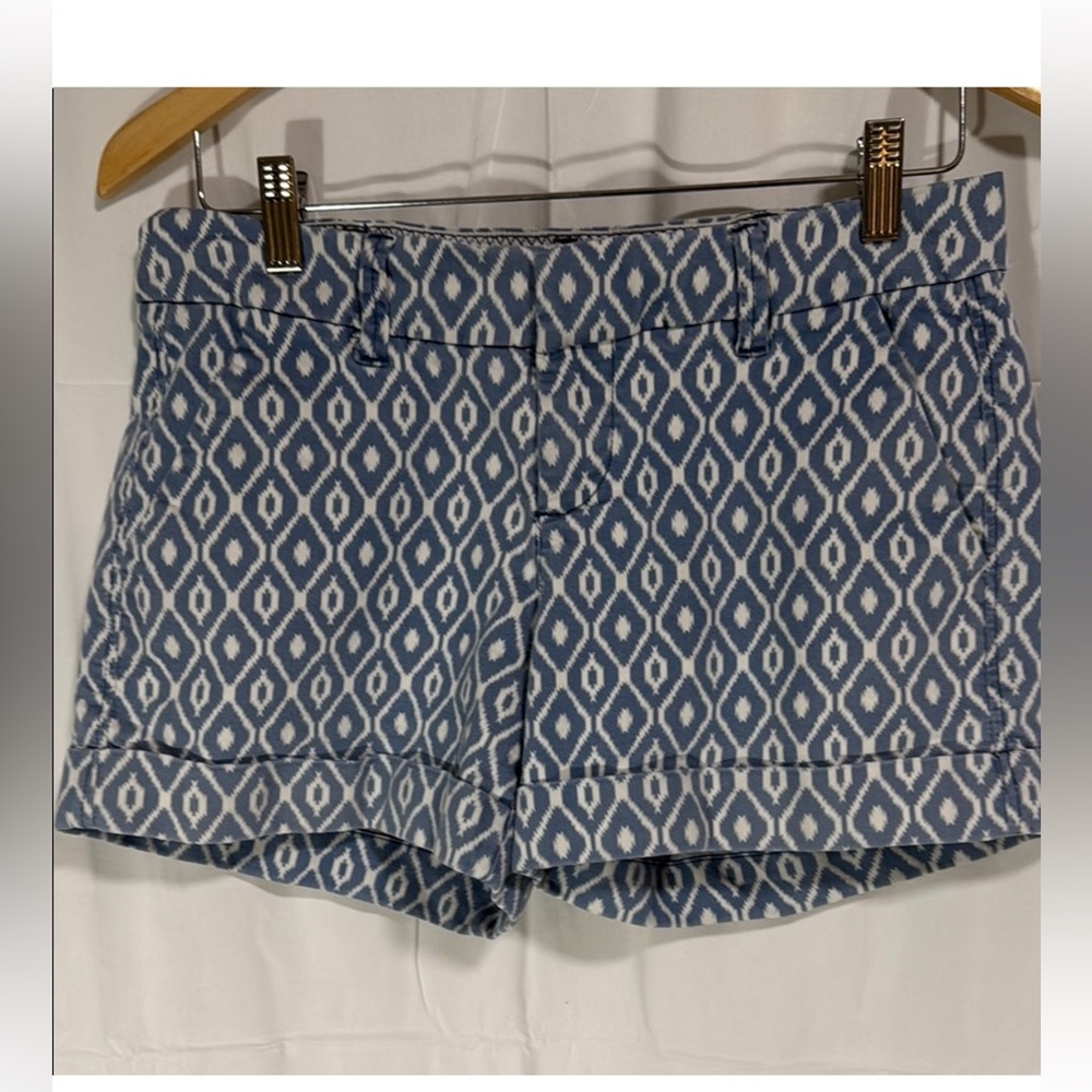 Womens Blue Patterned Shorts - size 30" (12)